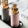 Kreative zylindrische Keramik-Lotionflasche Hotel-Badezimmer Tragbare Shampoo-Flasche Goldener Pressseifenspender Badezimmerzubehör