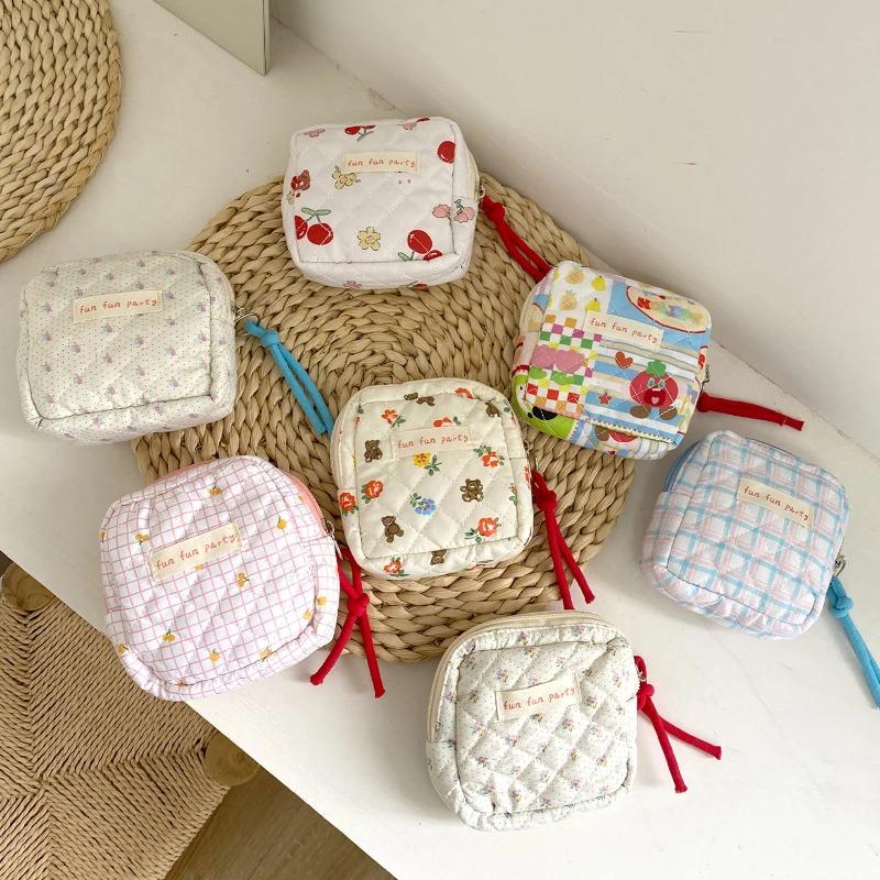 Women's Sanitary Pouch Cute Mini Bag for Tampon & Makeup Organizer Small Portable Coin Purse with Zipper