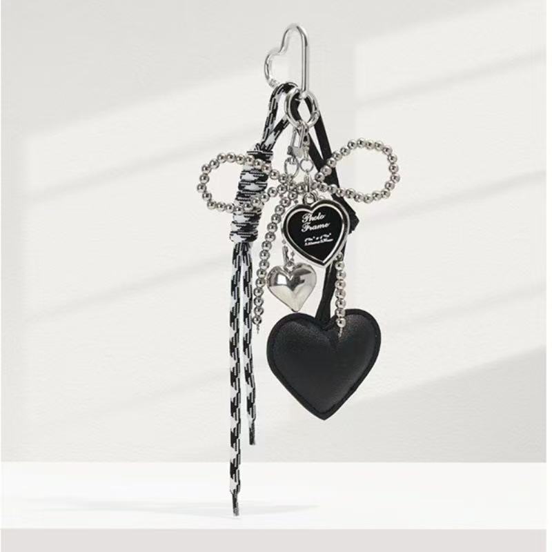 Creative Glossy Leather Pearl Bow Keyring Y2k Long Tassel Love Heart Backpack Pendant Bag Charms Handmade Bag Purse Decor Gift