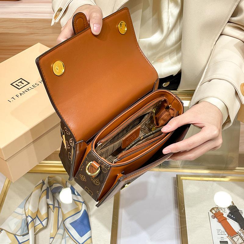 Women's New Autumn and Winter Versatile Leather Bag, Diagonal Cross Small Square Bag, Women's Commuting Single Shoulder Hand-held Bag