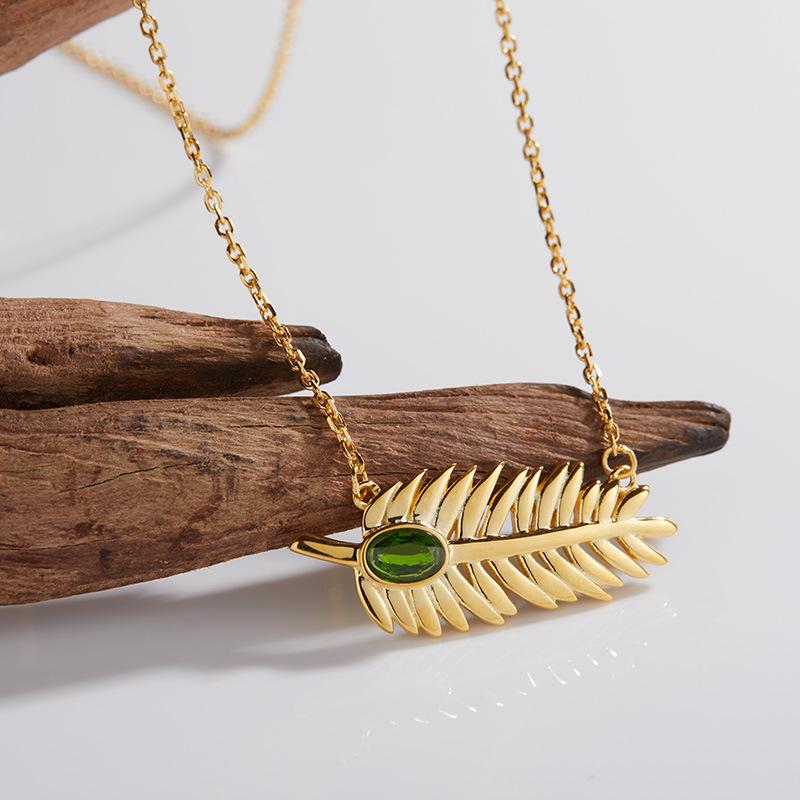 Personalized Feather Design S925 Sterling Silver Inlaid With Natural Diopside Garnet Colored Treasure Stud Earrings Fashionable Versatile Earrings