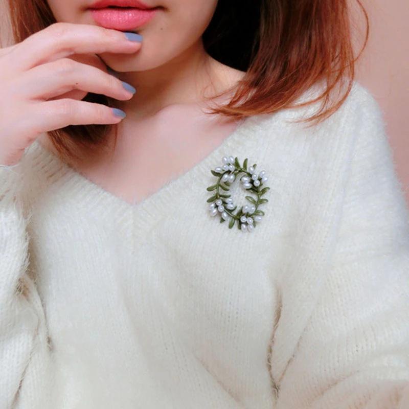 Delicate Green Enamel Cane Vine Brooches For Women Retro Pearl Wreath Casual Weddings Brooch Pins Gifts