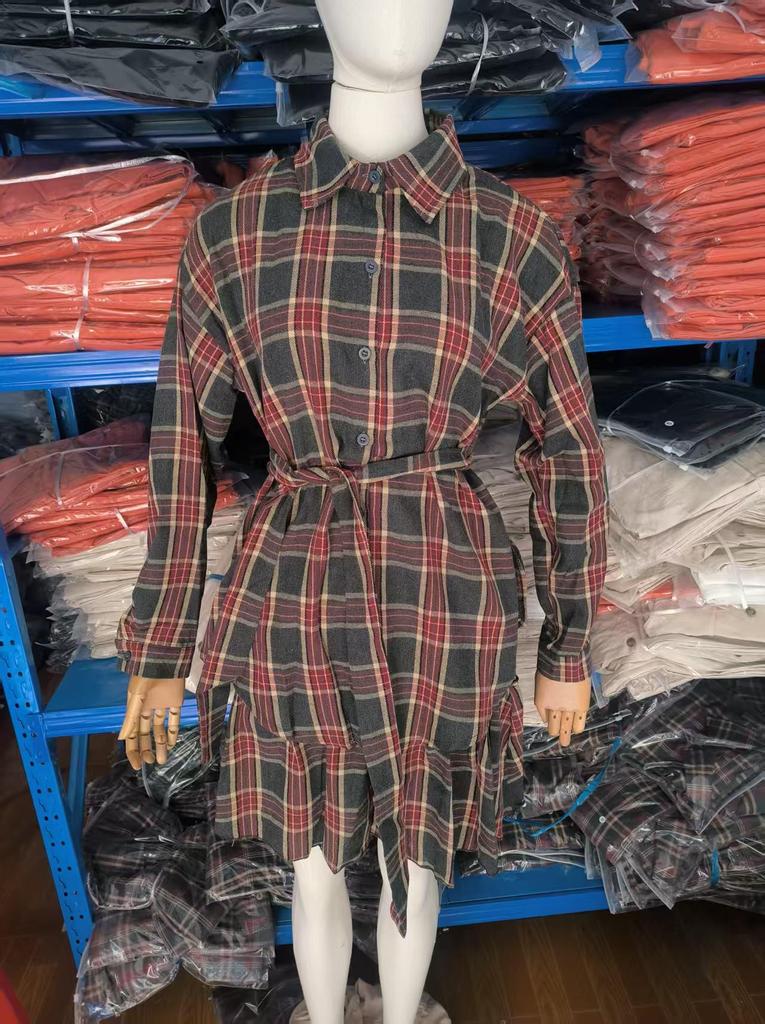 Completo Gonna a Quadri da Donna 2025: Set Camicia con Revers Casual e Gonna Pieghettata con Laccio