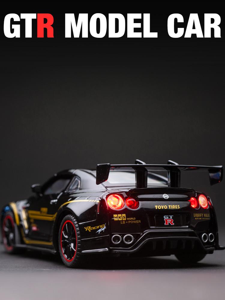 APU1 1/32 Nissan Skyline GTR R35 Nismo GT3 Racing Toy Car Model For Children RMZ CiTY Diecast Alloy Miniature Sound Light Collection