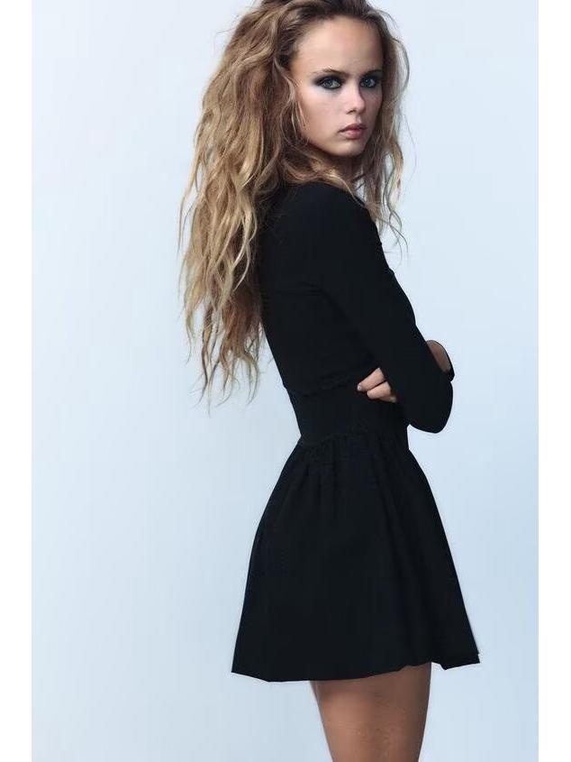 2024 Women's European & American Style Black Balloon Silhouette Square Neck Long Sleeve Short Dress