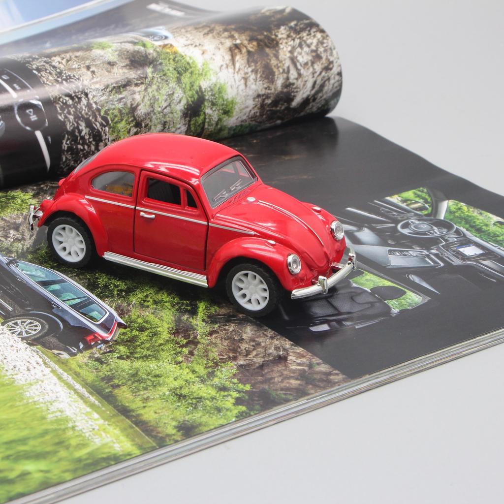 1:36 Classic Beetle Diecast Metal Pull Back Action Drives Car Forward Car Model Toy for Gift