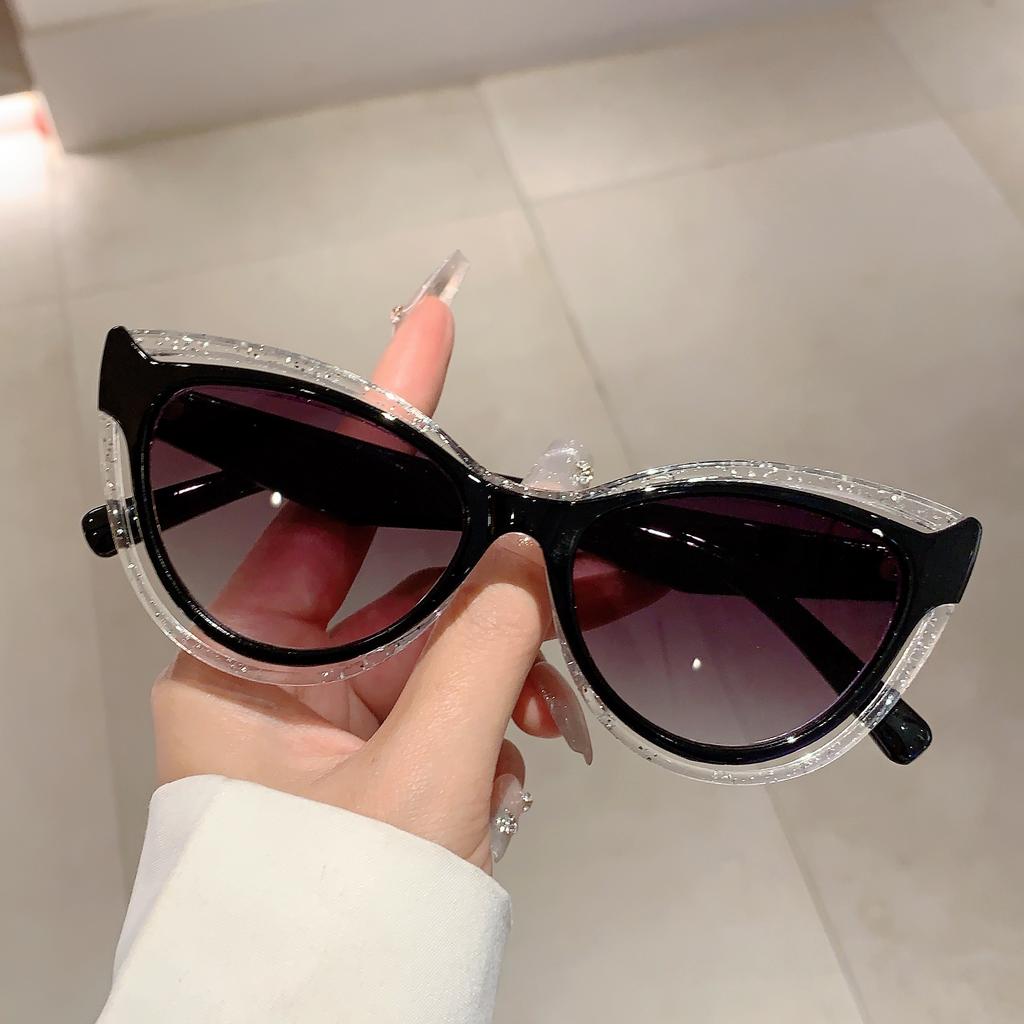 KAMMPT Cat Eye Sunglasses 2024 New in Hollowed Rim Gradient Women Shades Fashion Luxury Brand Design Vintage Travelling Eyewear