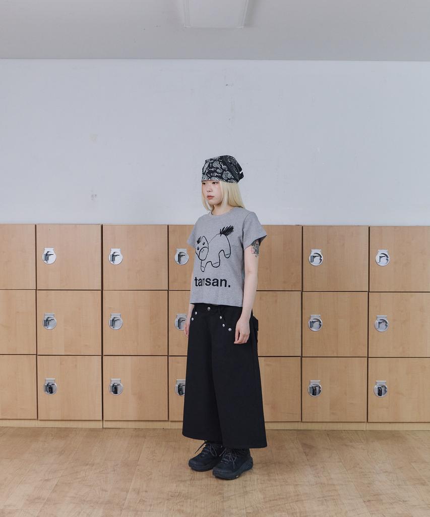 Tansanmageunesyum Pony Embroidered T-Shirt (Gray)