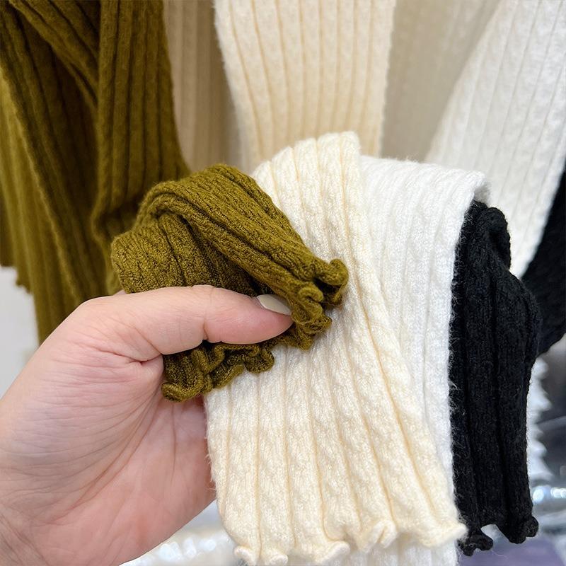 Fungus edge semi-turtleneck bottoming shirt for women, medium neck chic top for autumn and winter, sweater for women