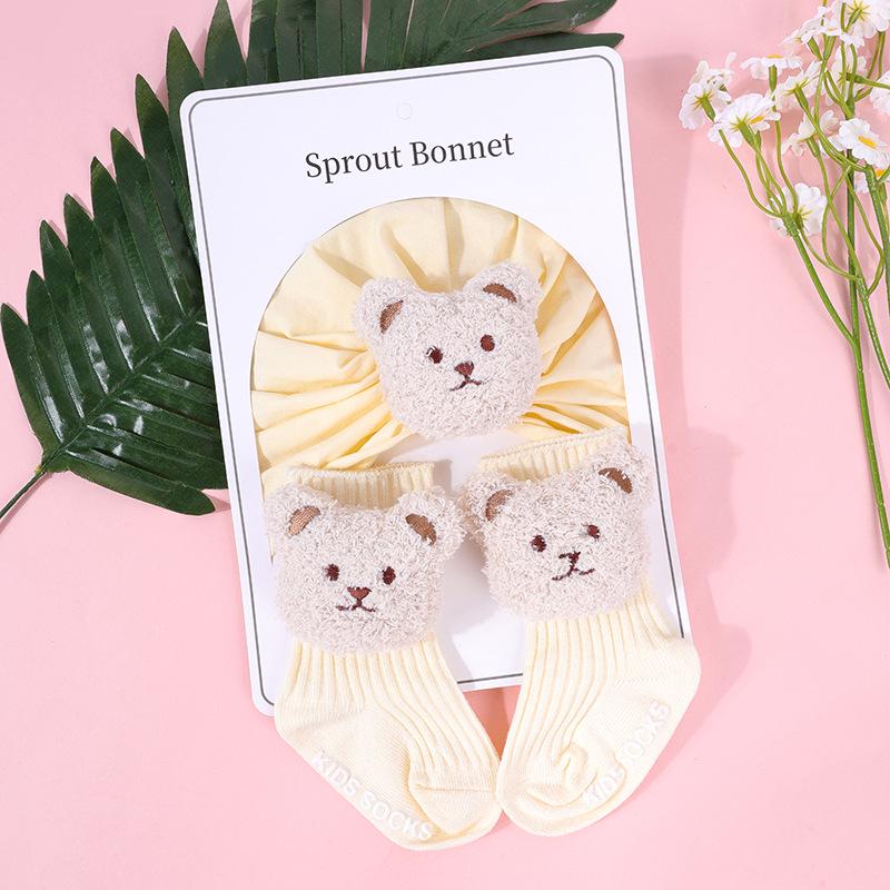 Autumn Style Pure Cotton Cartoon Hat & Sock Set for Newborns - Unisex