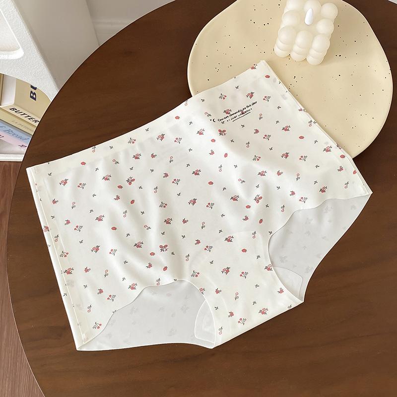 

Ladies Summer Romantic Small Broken Flower Ice Silk No Trace Naked Waist 10A Antibacterial Crotch Small Flat Angle Briefs M