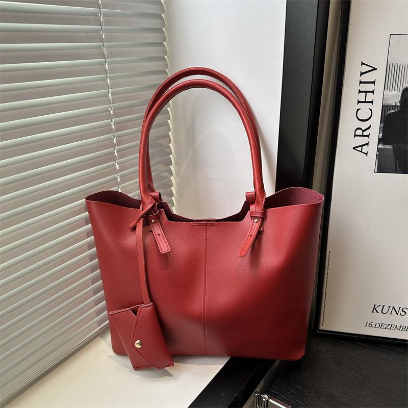 Large-capacity bag women's spring high-value new simple casual shoulder bag high-end texture tote bag