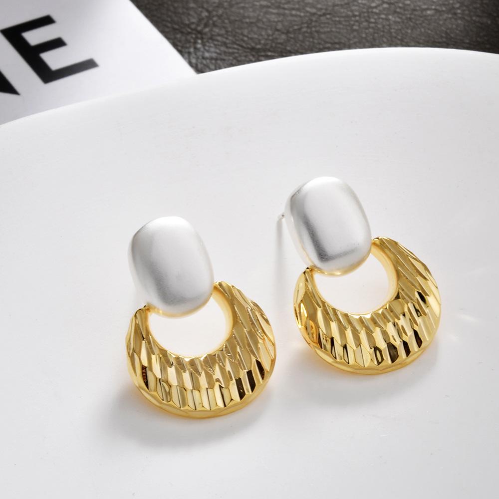 

Vintage Fashion Round Stud Earrings, Sparkling Two-tone Metal Drop Earrings