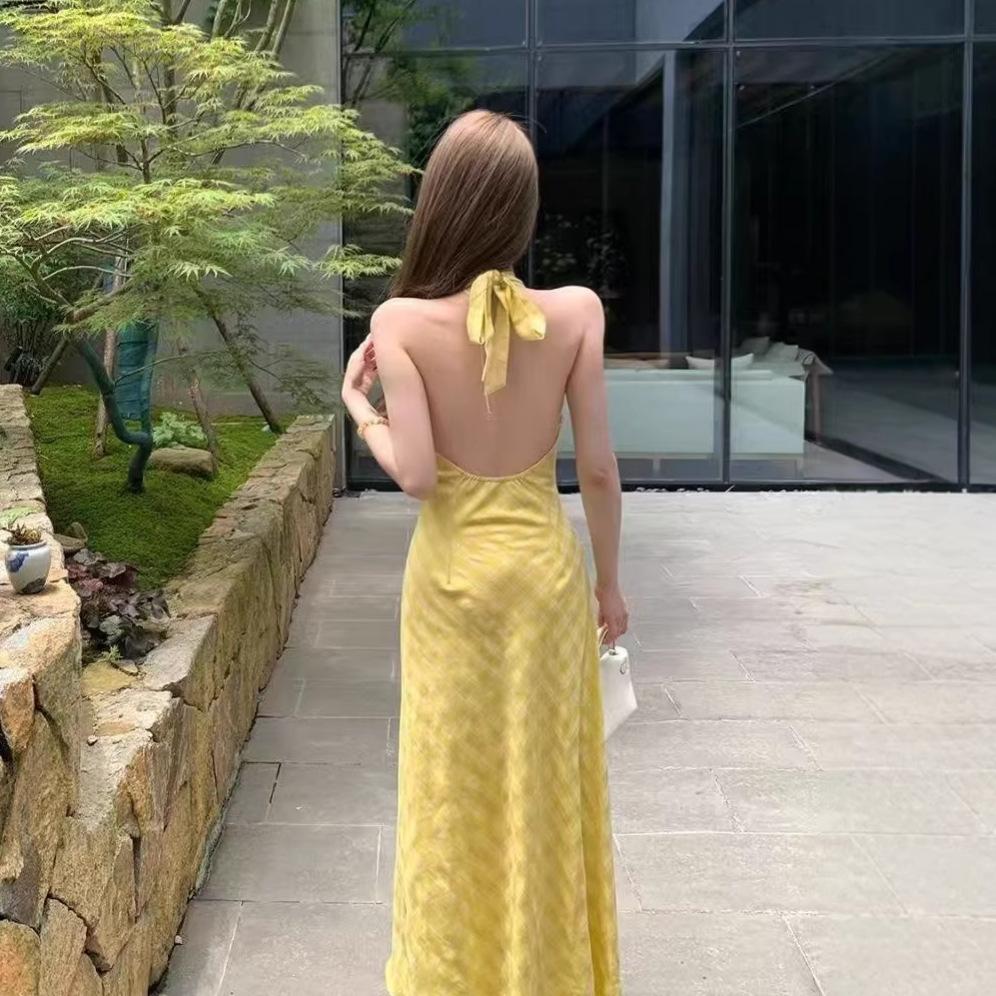 French Retro Yellow Plaid Neck Dress Women's Summer New Seaside Vacation Style Slim and Slim Skirt