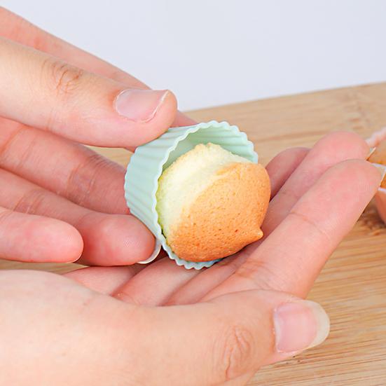 10Pcs Muffin Non-stick Cup Flexible Silicone Holiday Party Cupcake Liner for Household