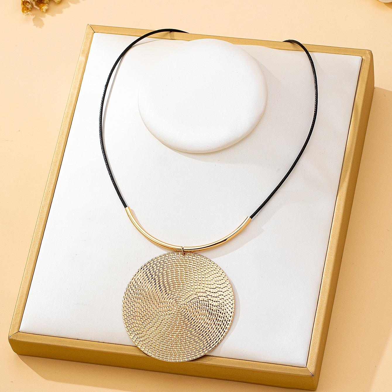 

Women s Pendant Necklace Geometric Exaggerated Round Bohemian Pendant Necklace Suitable for Daily Wear and Vacation Wear