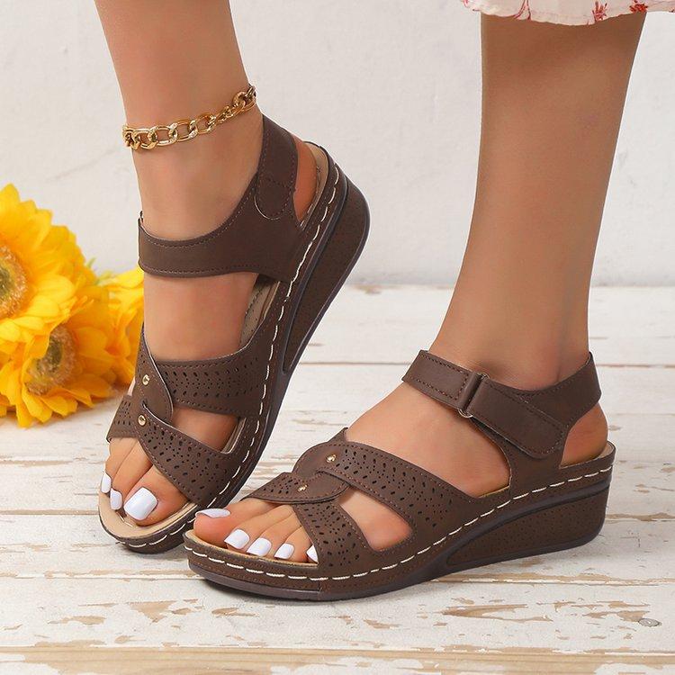 Summer New Women's Sandals Lightweight and Comfortable Beach Shoes