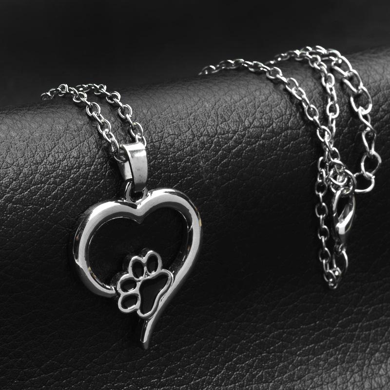 European & American Jewelry: Pet Paw Heart Pendant Necklace