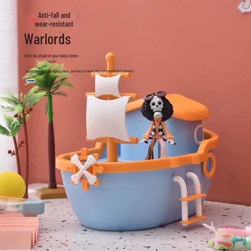 

Копилка для детей в виде мультяшного парусника - подарок в стиле пиратского корабля