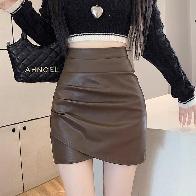 Women's Black PU Leather High-Waist Irregular Pleated Skirt - Spring/Autumn 2025 Collection
