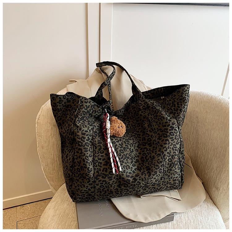Retro Large Capacity Leopard Print Canvas Bag Commuting Women's Bag Lazy Style Shoulder Bag