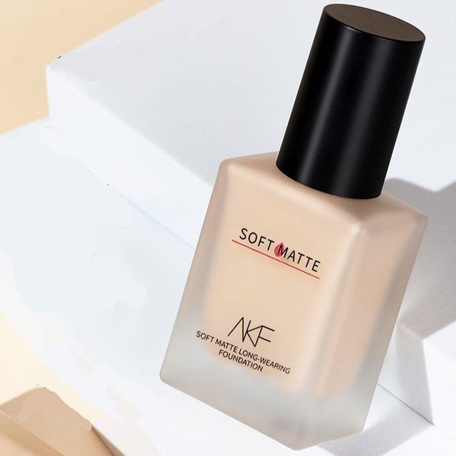

AKF - Moisturizing Soft Matte Foundation - 3 Colors #01 - 35g
