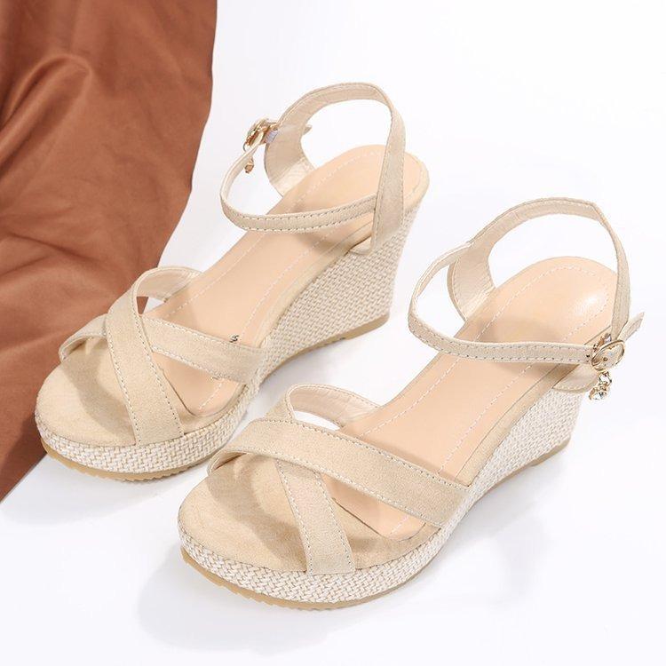 Mode Sandalen 2025 Kreuzschnalle mit Hanfseil Sommer neuer Stil Keilabsatz Sandalen offene Zehen Damenschuhe