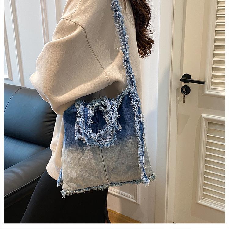 Washed Denim, Wandering Style, Niche Design, Crossbody Bag, Casual Women's Shoulder Bag, New Fashionable and Personalized Bag
