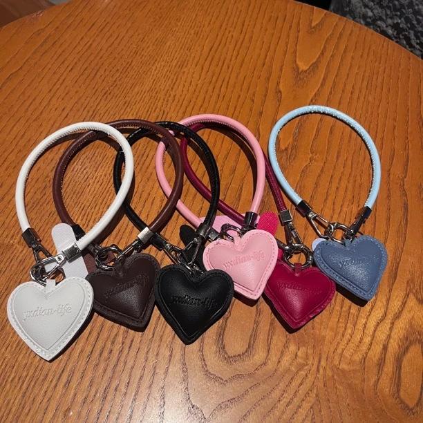 Internet-famous Cotton Leather Heart-woven Creative Keybag Pendants, Phone Chains, Personalized Charms, Phone Cases, Leather Cords