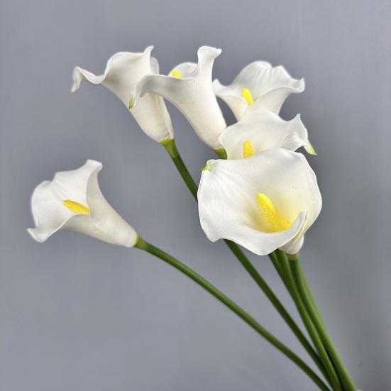 Artificial Common Calla Lily Realistic Fake Flower Stem Home Office Wedding Party Indoor Outdoor Faux Bloom Centerpiece Decoration