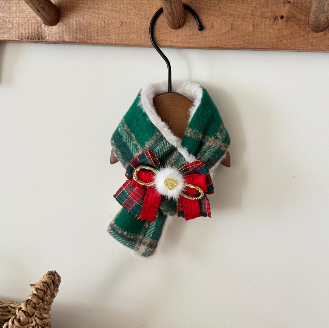 

Little Green Melon Limited Edition Christmas Scarf for Small & Medium Dogs and Cats - Winter Essential Extra Large