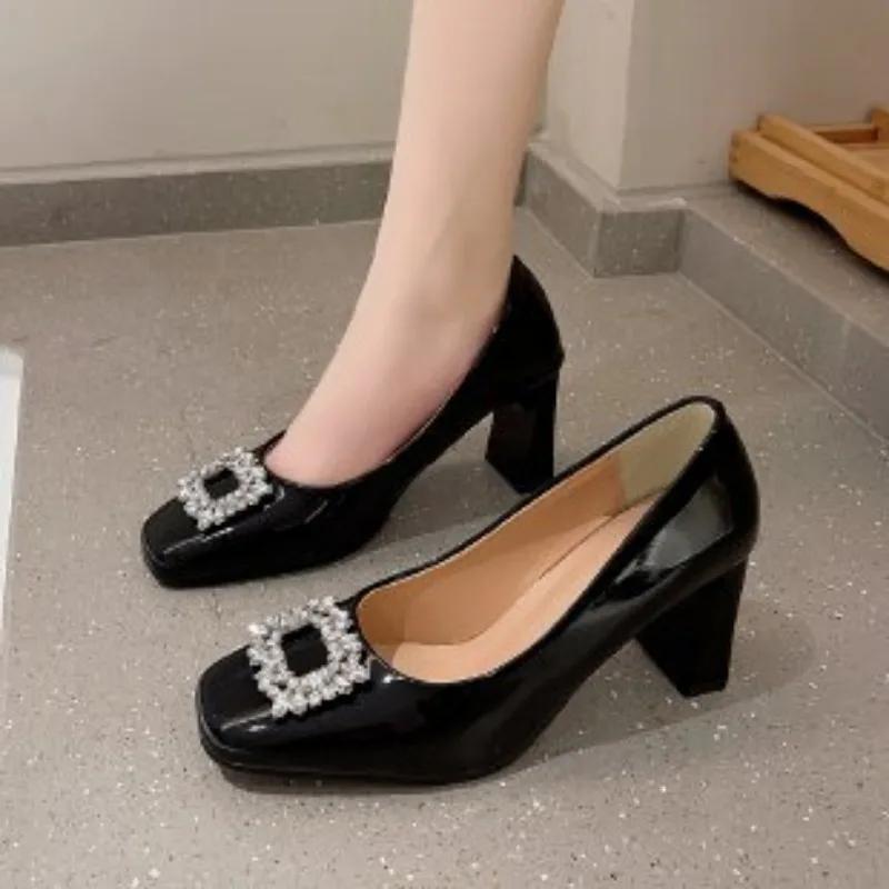 Nízký podpatek kamínkové sandály dámské boty 2024 Nová letní móda Boty na podpatku se čtvercovou hlavou pro ženy Sandalias De Mujer