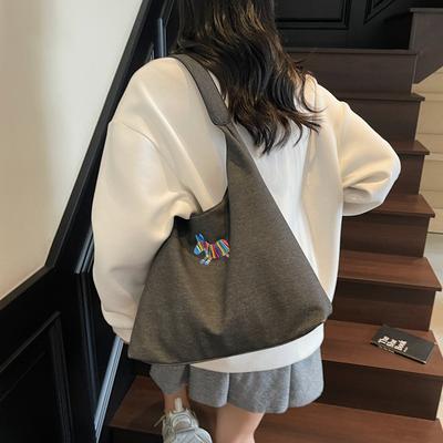 Dámske kabelky – Priestorné kabelky