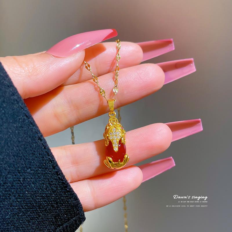 

Personalized Niche Design Temperament Color Retention Real Gold Pendant Necklace Female Simple Necklace