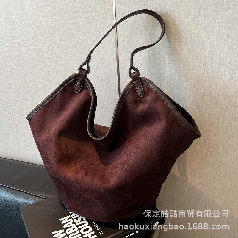 Autumn and Winter Retro Large-capacity Bag Women's 2025 New Fashion Commuter Shoulder Bag High-end Portable Tote Bag