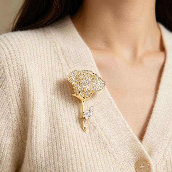 Rose Brooch with Diamonds Dazzling Alloy Lapel Pin Fade Resistant Exquisite Flower Pin for Daily Wear And Holiday