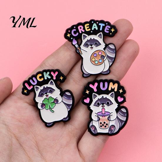 Bags Metal Pins Cartoon Raccoon Brooch Pin, Animal Decorative Enamel Badge, Alloy Scarves Lapel Pin for Jackets Backpacks Hats