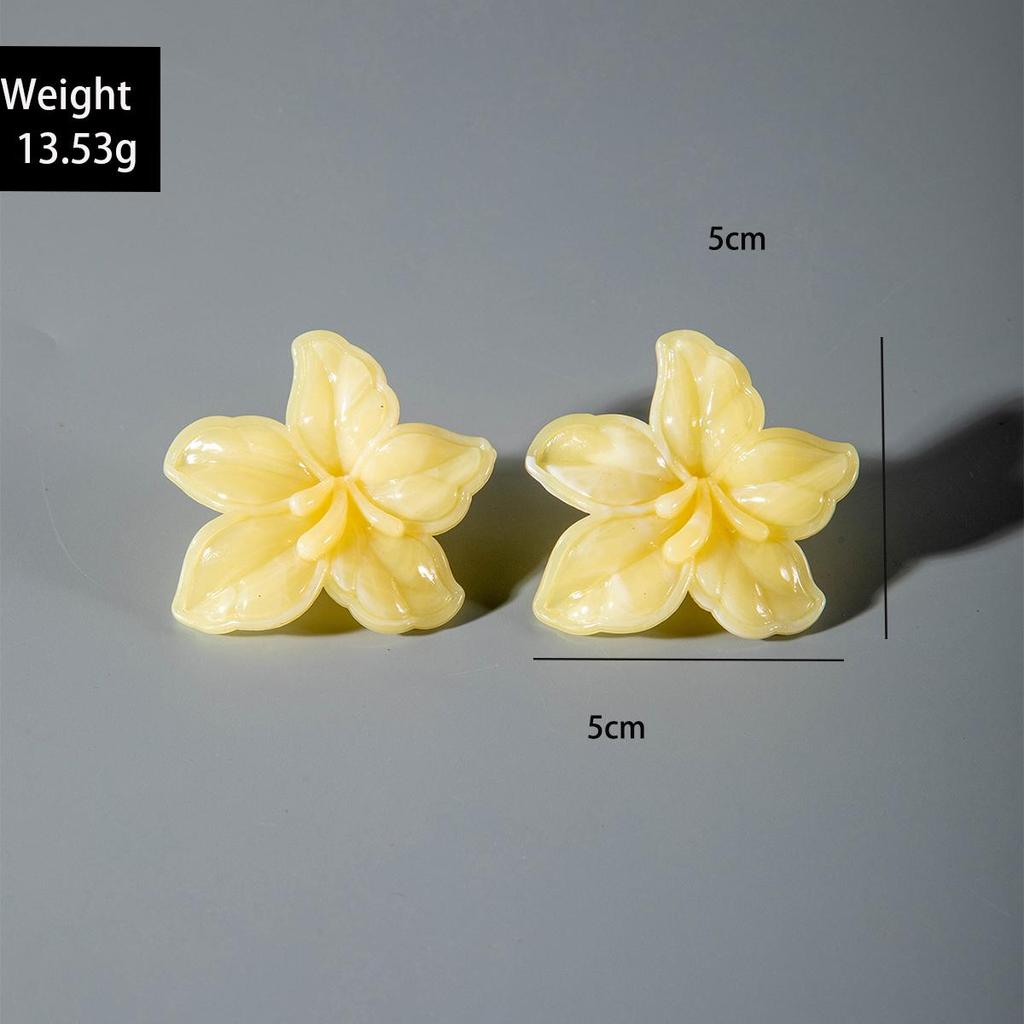 Summer New Beach Vacation Style Yellow Flower Jewelry Set for Women's Jewelry Fresh and Cute Flower Necklace