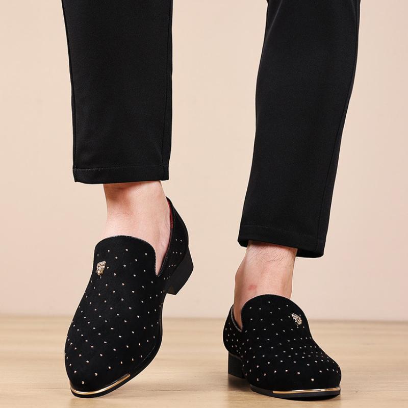 Scarpe eleganti da uomo di lusso Scarpe casual da uomo in camoscio Mocassini eleganti e comodi Scarpe da uomo in pelle di design per affari