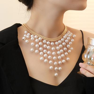 Boho Faux Pearl Choker Women Necklace with Chunky Round Faux Pearl Tassels Large Beads Statement Collar Necklace for Parties Weddings Gatherings