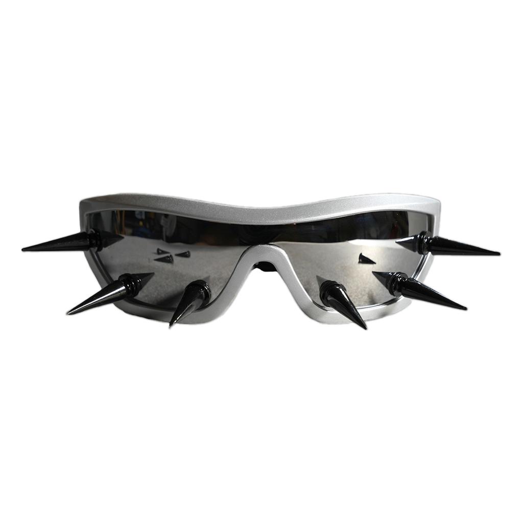 Stylish Metal Rivet Studded Sunglasses UV400 Protection Comfortable PC Frame Eyewear For Outdoor Fashion And Daily Use