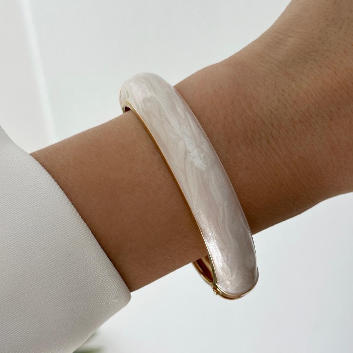 

Vintage Simple Black White Enamel Oval Square Cuff Bracelets For Women Men Fashion Metal Geometric Bangles Daily Punk Jewelry