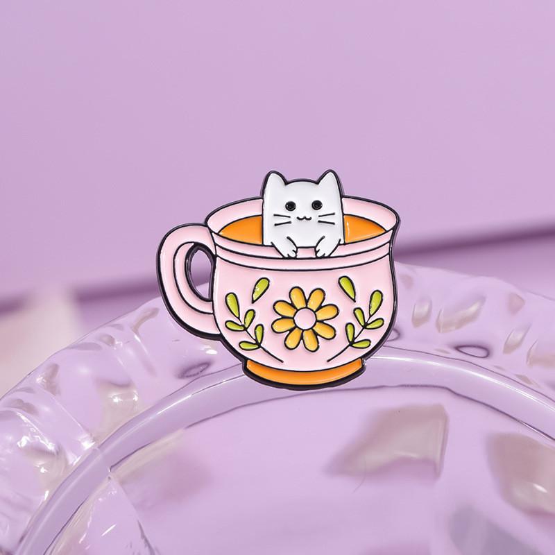 Adorable Capybara Cat Frog Pin Creative Cartoon Animal Brooch For Stylish Decoration