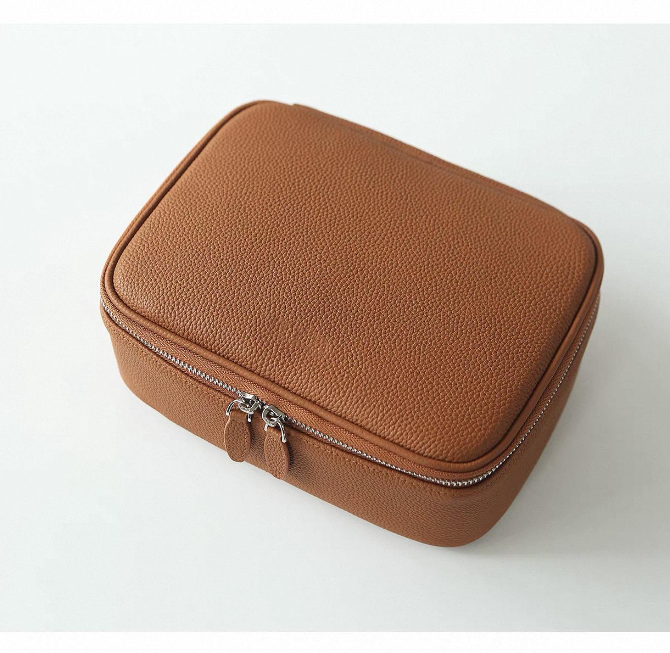 Премиальная кожаная косметичка однотонная - Вместительный косметический кошелек S золотисто-коричневый