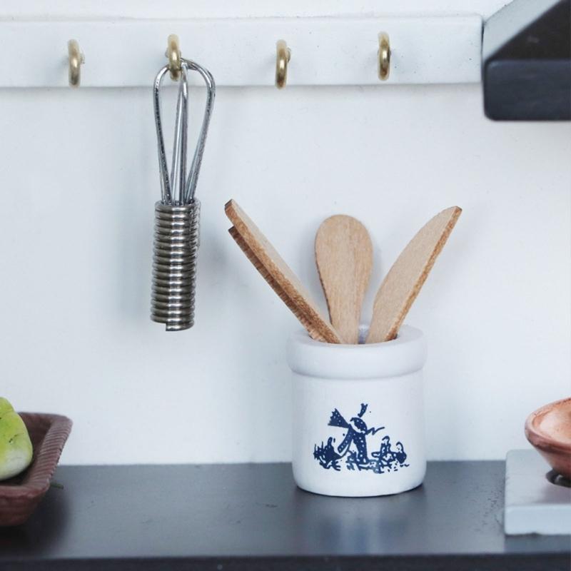 Realistyczny Zestaw Narzędzi Kuchennych do Domku dla Lalek 6 szt. Miniaturowe Łopatki Ubijaczki do Jajek do Ekspozycji Miniaturowej Sceny Kuchennej