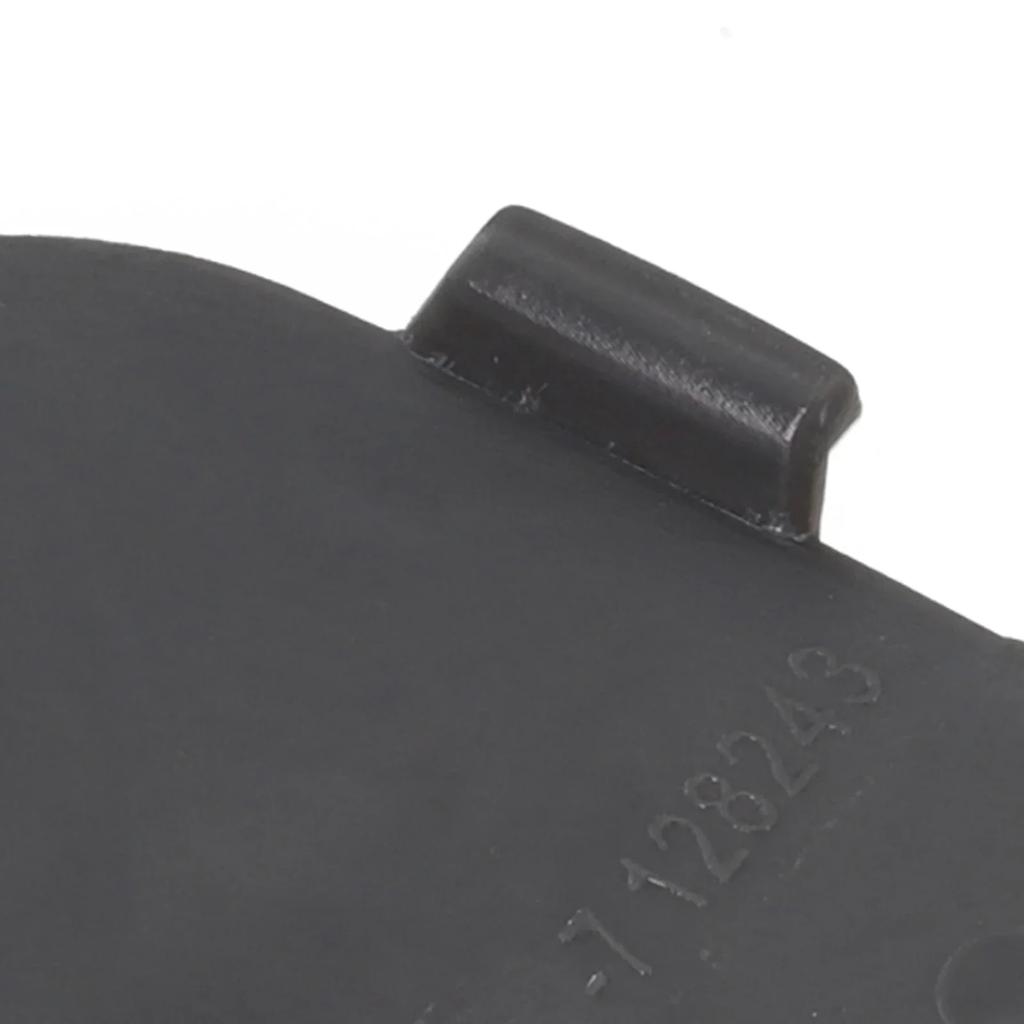 Do BMW serii 3 E92 E93 2006-2009 Osłona haka holowniczego zderzaka przedniego 51117187956 Osłona haka holowniczego zderzaka Akcesoria