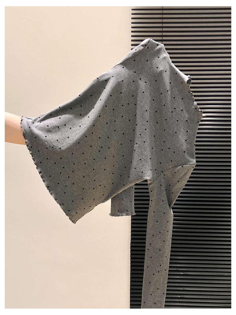 Women's Polka Dot Ruffle T-Shirt: Warm Long Sleeve, Half-High Collar Base Layer for Autumn/Winter