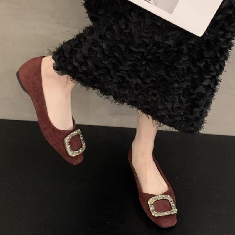 Low-cut Women's Shoes with Square Fasteners and Round Tips, Flat-bottomed Single Shoes, New Style