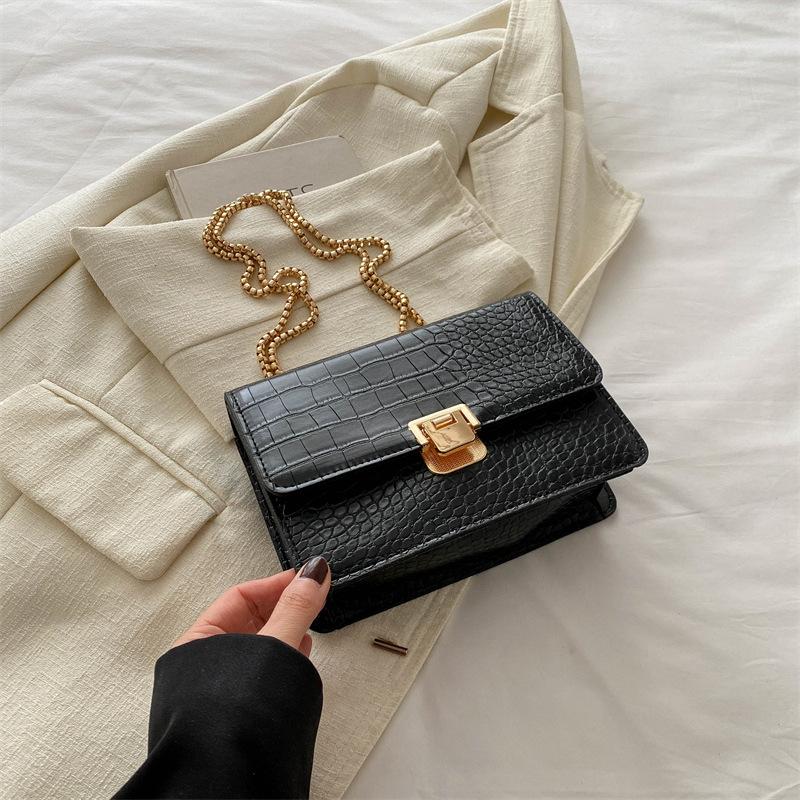 

Fashionforward Small Womens Square Bag With Sleek Design And Texture Soft чорний