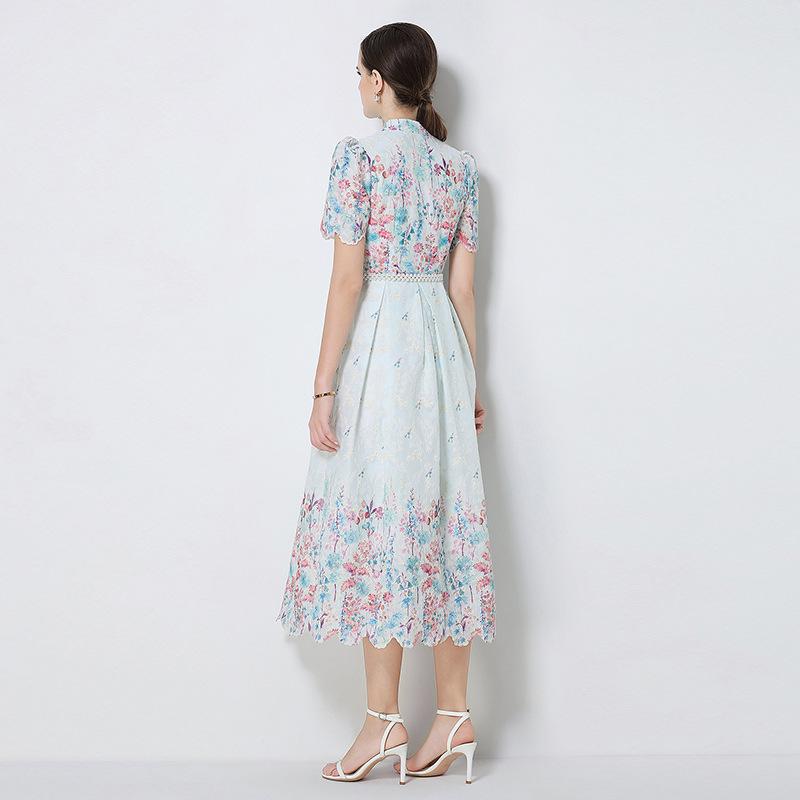 New short-sleeved fashion and thin embroidery printed long dress